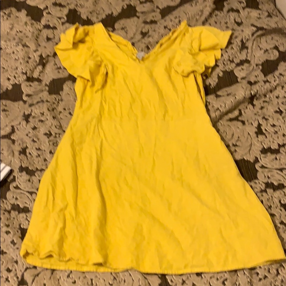 Yellow ruffle sleeve dress